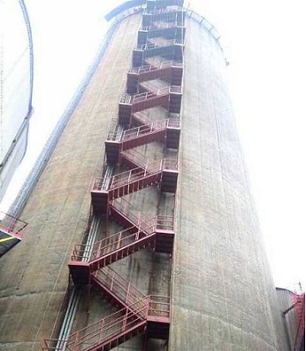 永嘉烟囱安装钢楼梯施工技术及安全防护措施