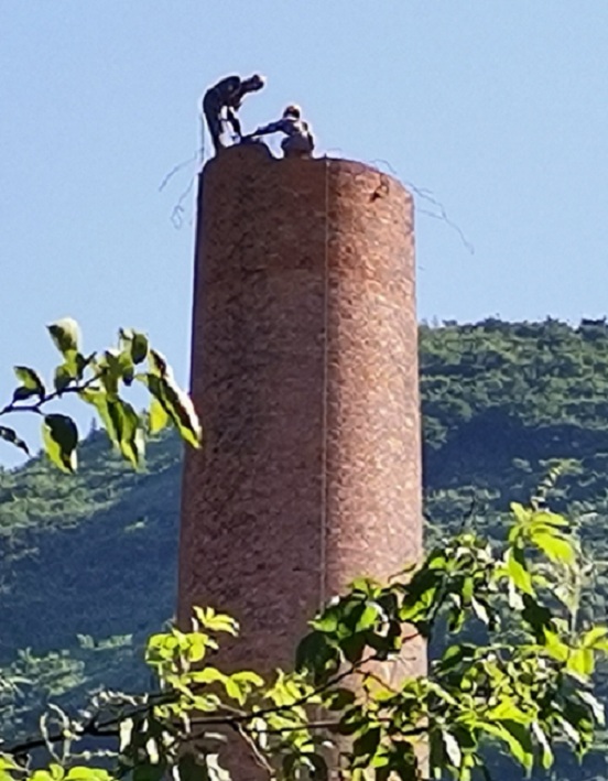 常德烟囱拆除公司:专业团队,绿色拆除,守护环境之美